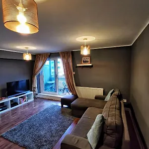 modern-2-bedrooms-flat-near-citycentre-sleep-for-6.edinburghhotelsuk.org/